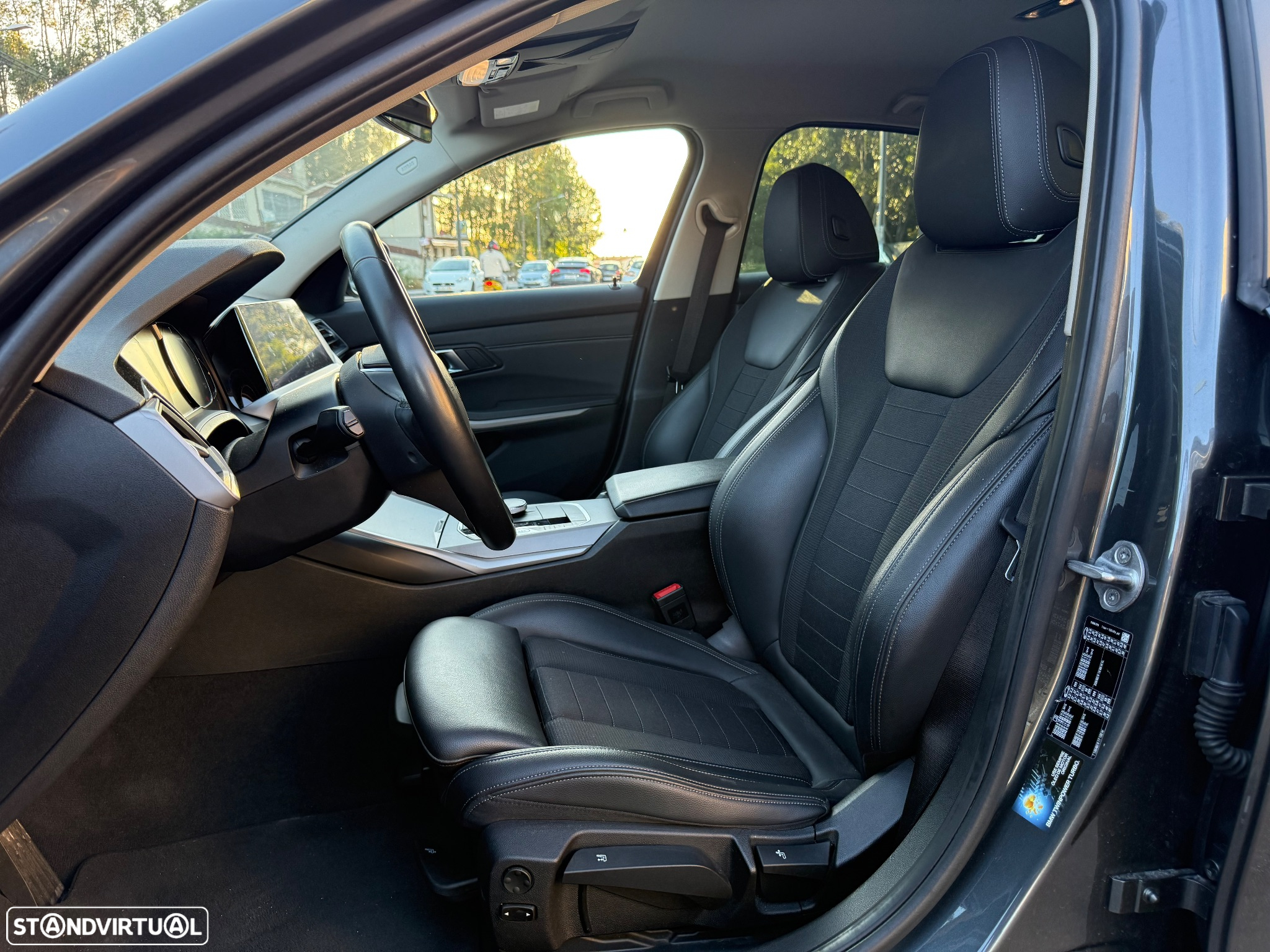 BMW 318 d Line Sport Auto - 24