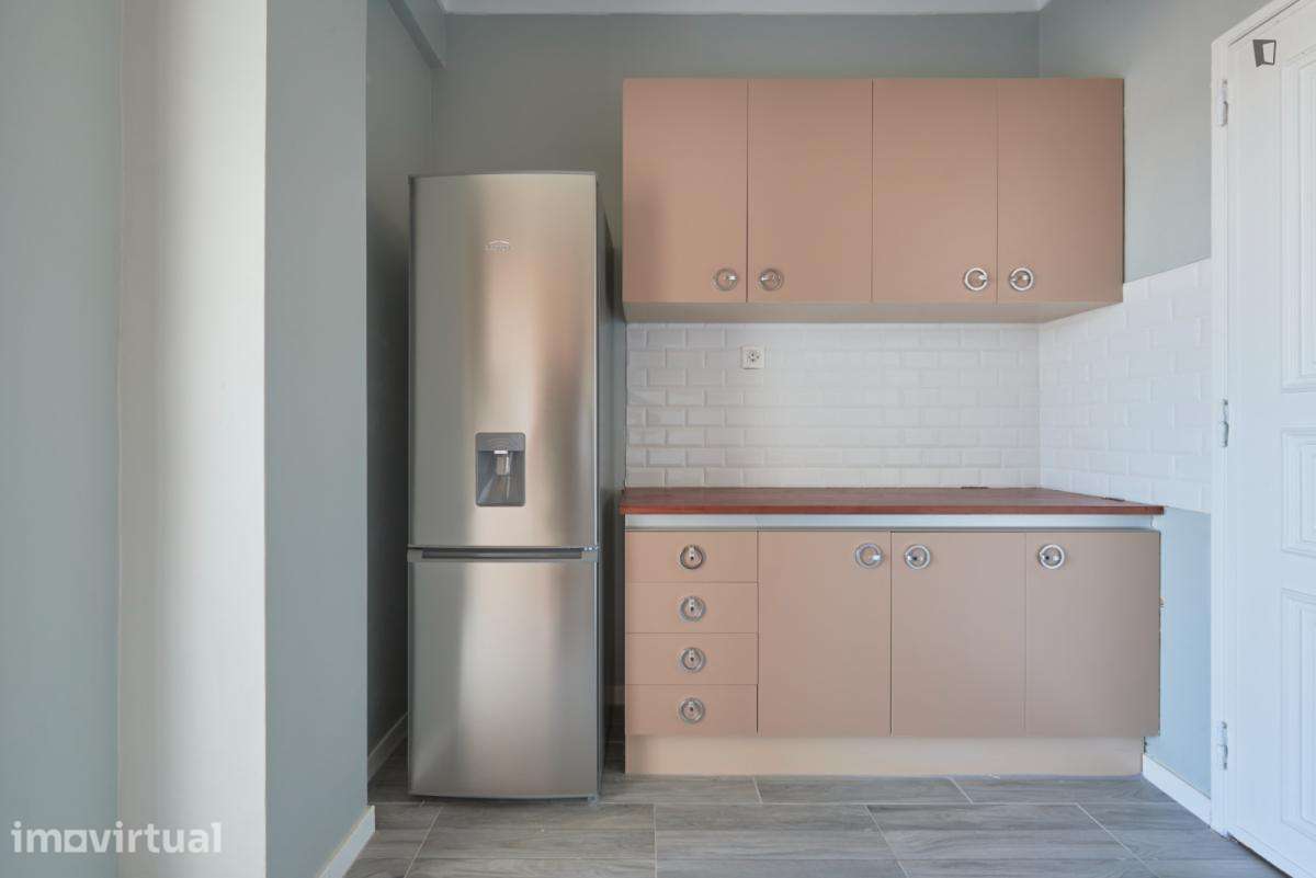 Quarto - localizado em Olaias Lisbon - Grande imagem: 4/27