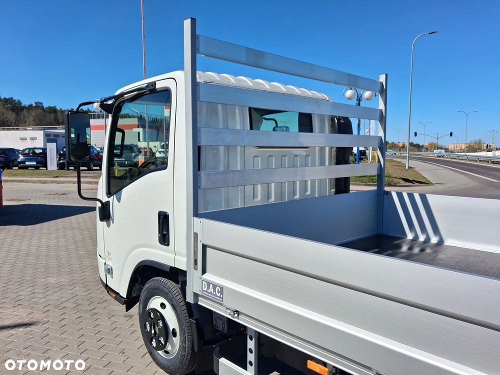 Isuzu M27 skrzynia otwarta 4.5m - 13