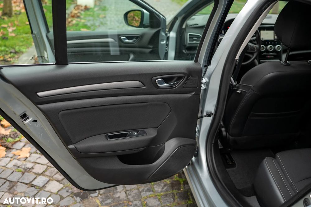 Renault Megane BLUE dCi EDC Limited - 26