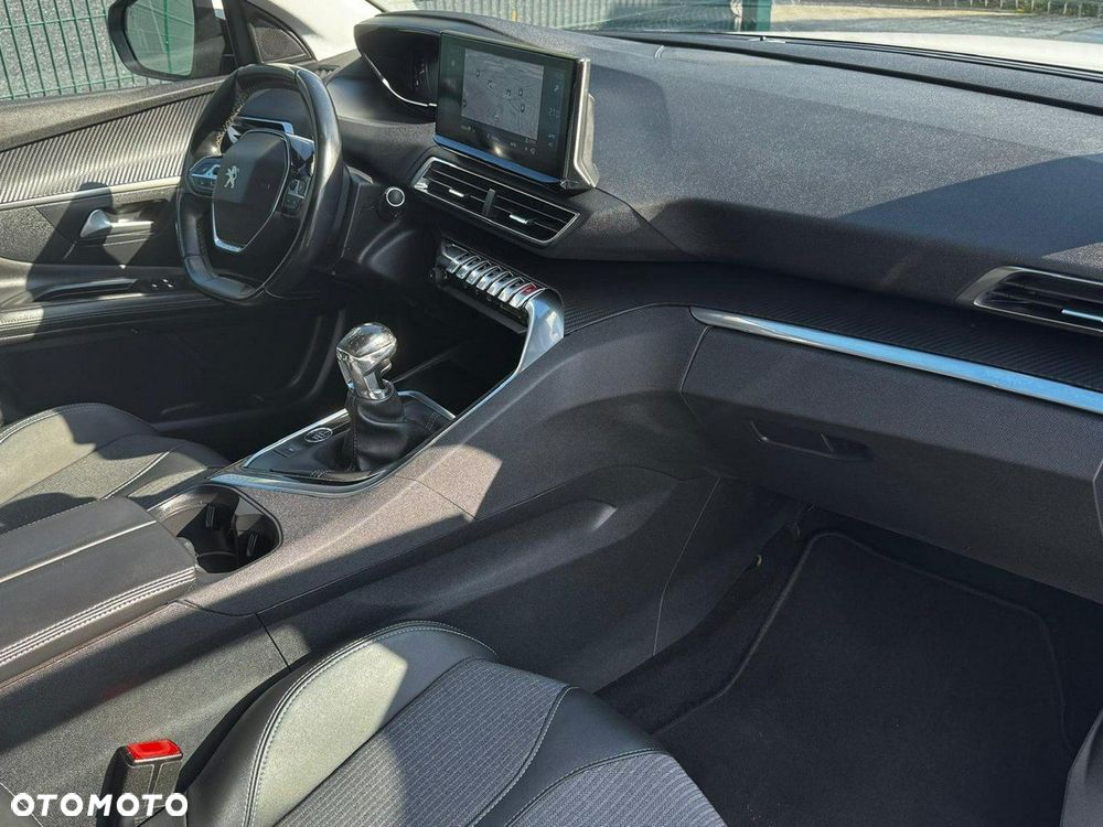 Peugeot 3008 - 13
