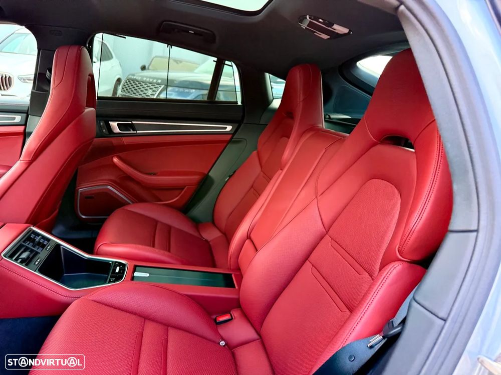 Porsche Panamera 4 E-Hybrid Platinum Edition - 35