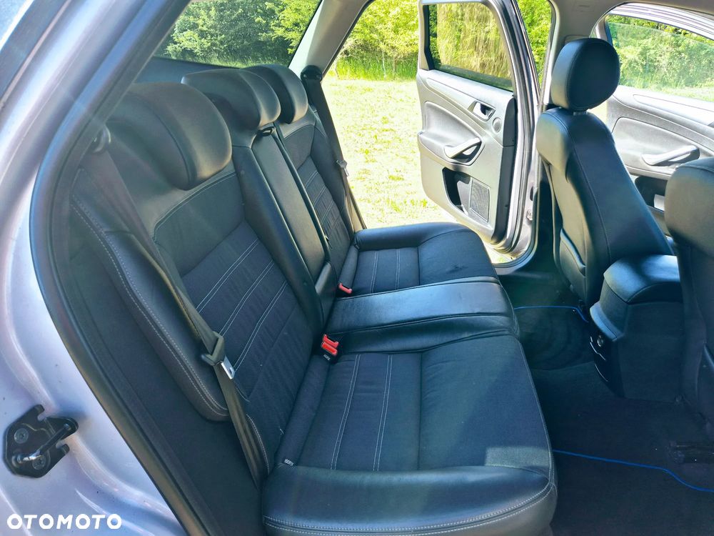 Ford Mondeo 2.0 TDCi Business Edition - 13