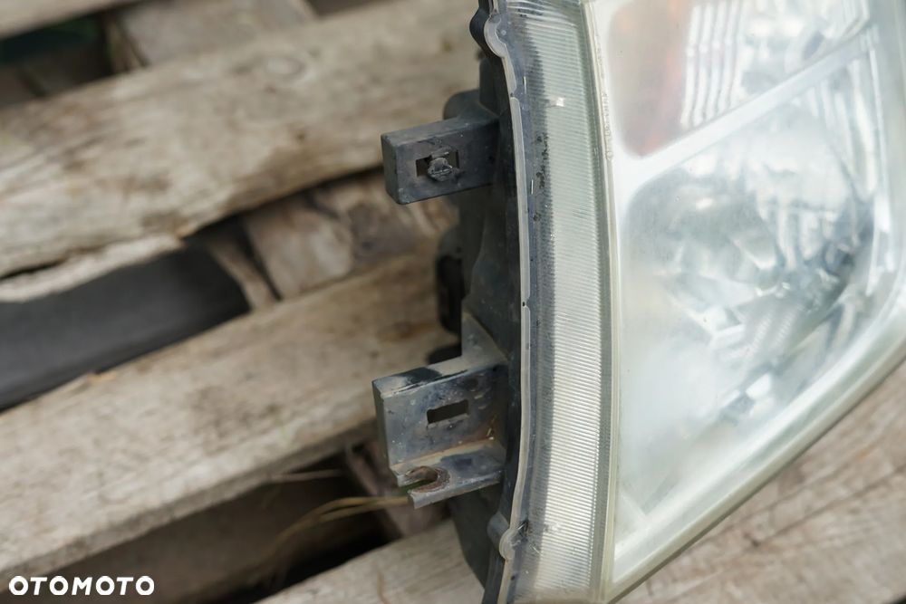 Lampa przód przednia lewa Nissan Pathfinder R51 Xenon Anglik - 2