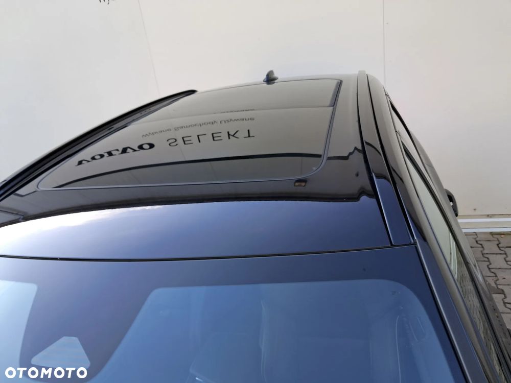 Volvo XC 60 T6 Plug-In Hybrid AWD Ultra Black Edition - 28