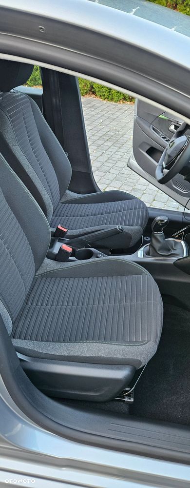 Peugeot 208 - 15