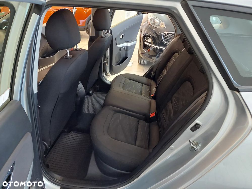 Kia Ceed 1.6 GDI M - 24