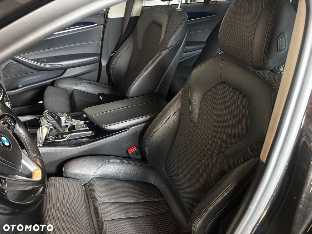BMW Seria 5 520d Sport - 6