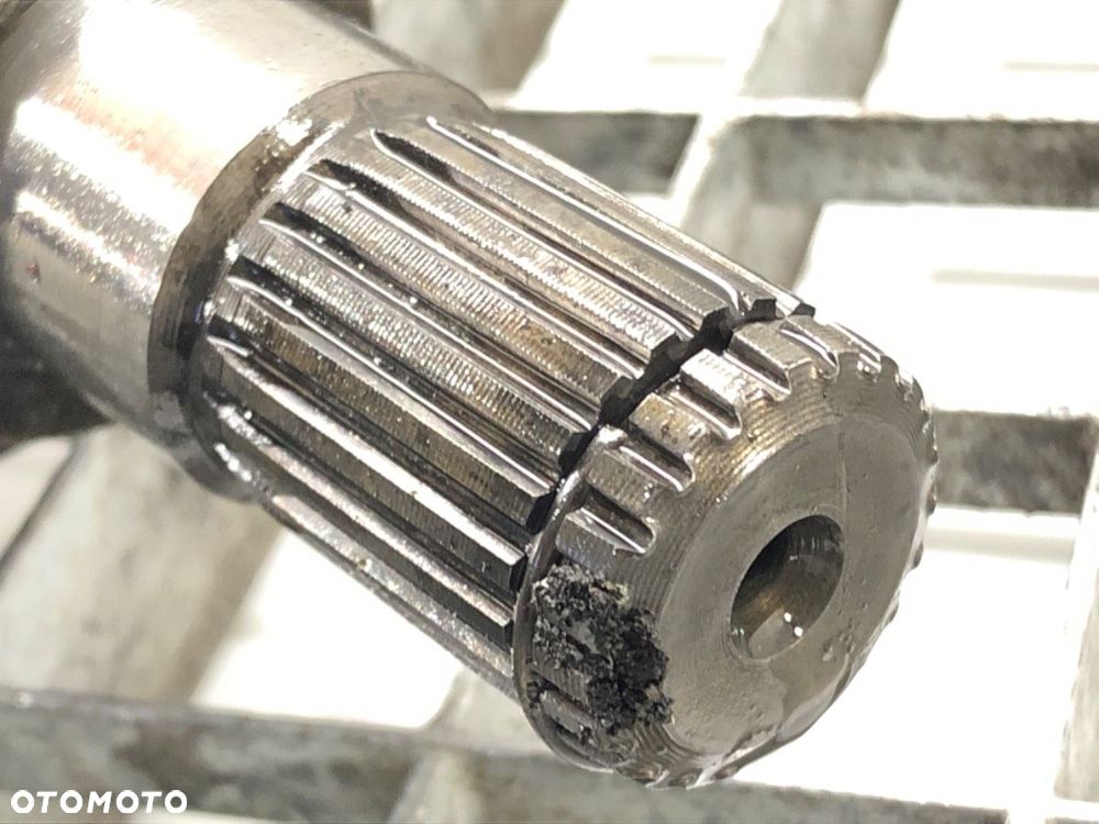 PÓŁOŚ PRAWY PRZÓD  SUZUKI SWIFT III (MZ, EZ) 2005 - 2022 1.3 (RS 413) 68 kW [92 KM] benzyna 2005 - 5