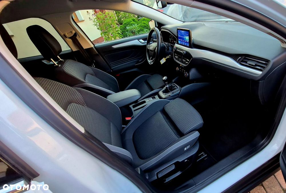 Ford Focus 1.5 EcoBlue Start-Stopp-System TITANIUM - 18