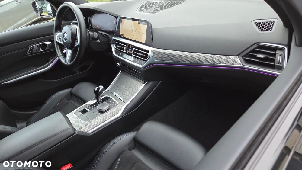 BMW Seria 3 318d M Sport Shadow - 15