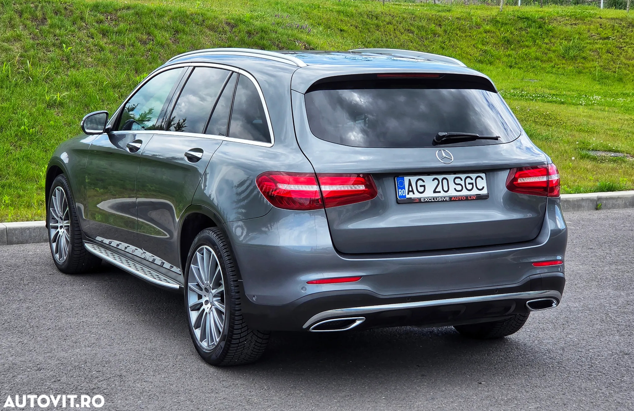 Mercedes-Benz GLC 250 d 4Matic 9G-TRONIC AMG Line - 9