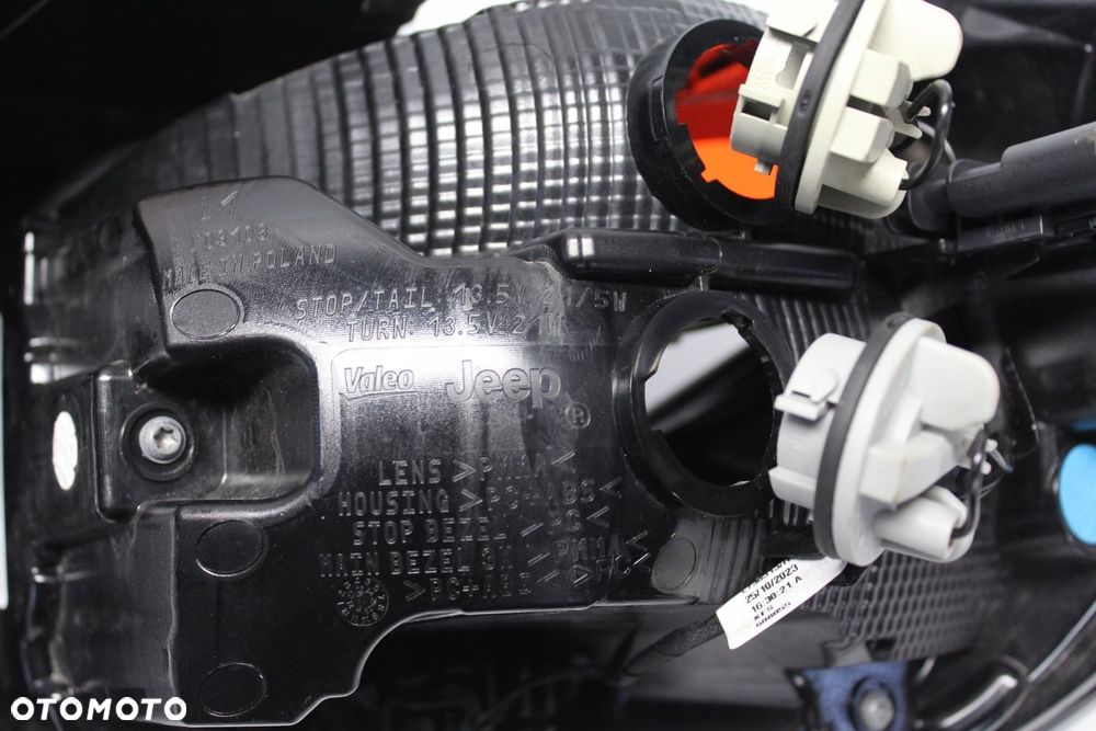 LAMPA TYLNA TYŁ LEWA JEEP AVENGER 22- ORYG 00521707370 - 9