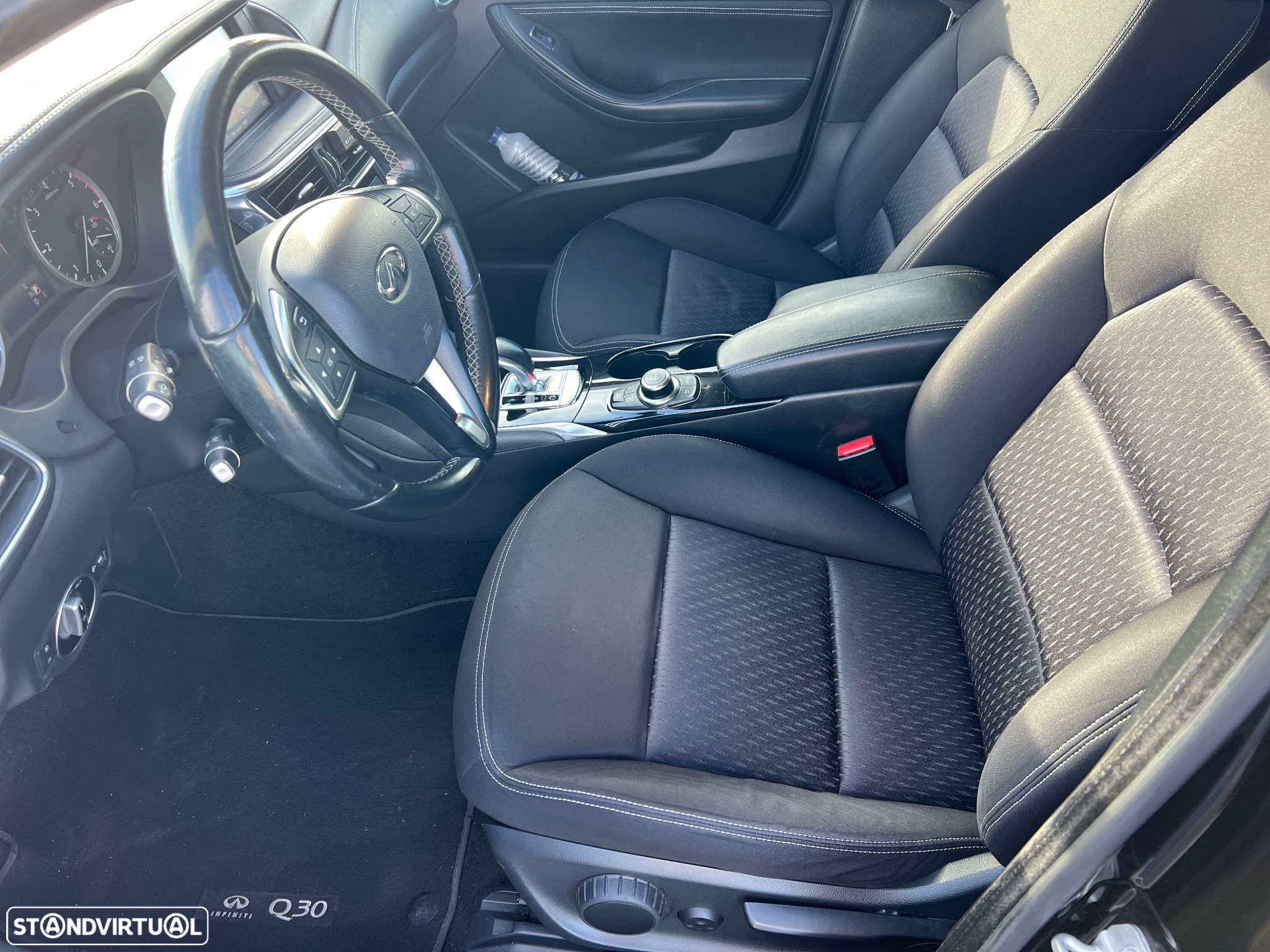 Infiniti Q30 1.5d DCT Business - 8