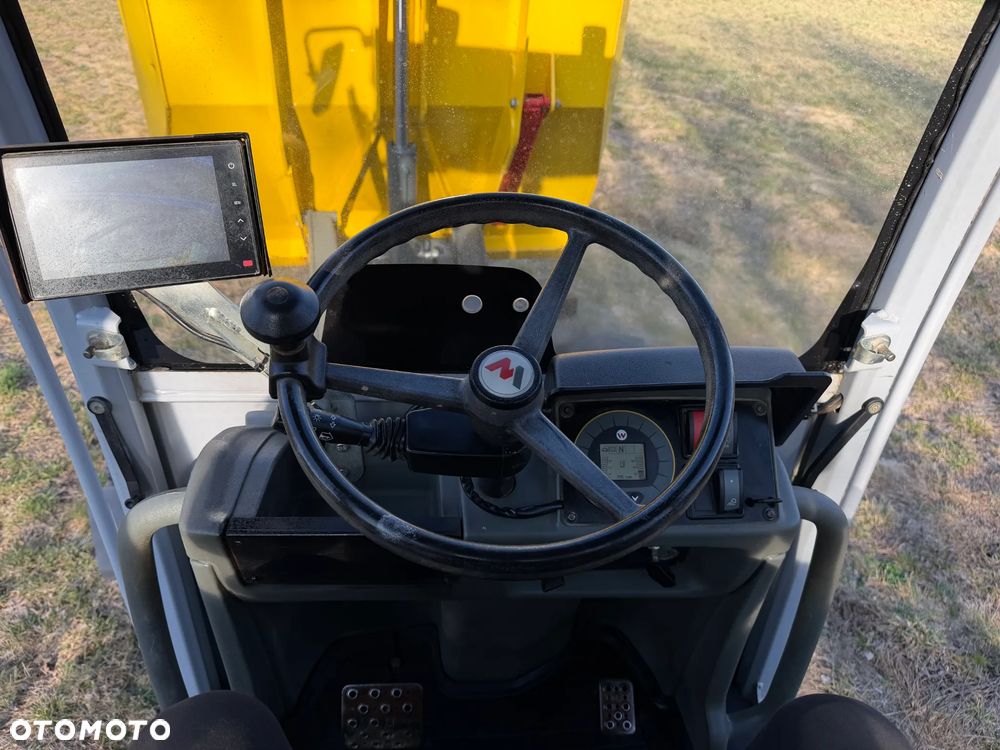 Wacker Neuson DW60 Wozidło 4x4. 6 ton ładowność z Pełną kabiną. Centralne smarowanie! OBROTOWA koleba 2500 mtg 2018 rok.  Jak nowe z salonu PERKINS turbo silnik. Pochodzi z Norweskiego Gospodarstwa Ziemniaczanego! Pełne sterowanie dżojstik REWERS HYDROSTATIC Ogrzewana Kabina Opony zero zużycia. Aktualna DEKRA. Kamery wysokiej jakośći! Zero luzów i wycieków. Szybka wolna jazda. Wielka Okazja - 25