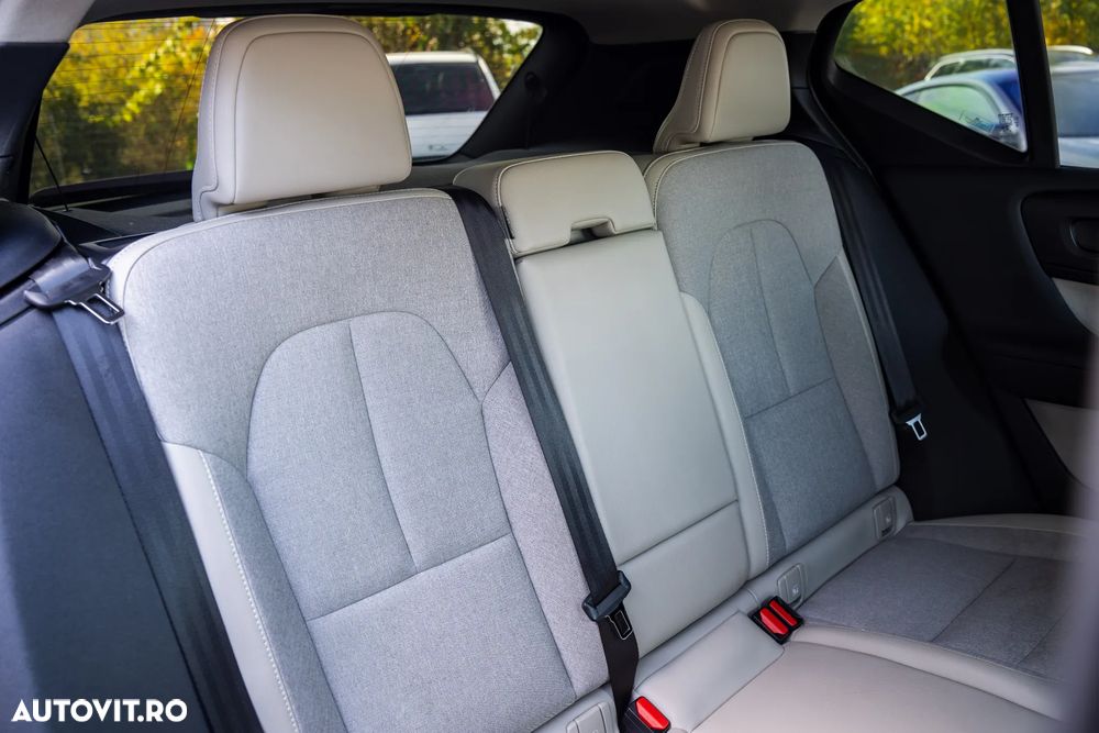 Volvo XC 40 D3 AWD Momentum - 26