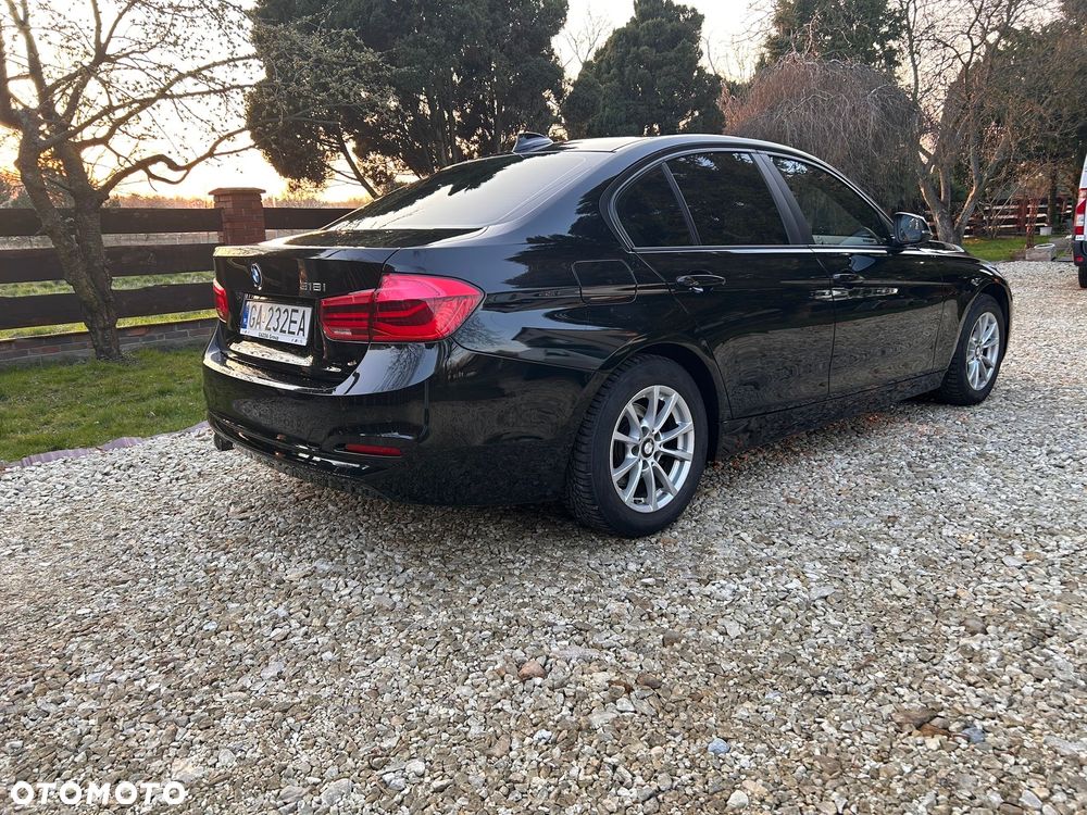 BMW Seria 3 318i - 5