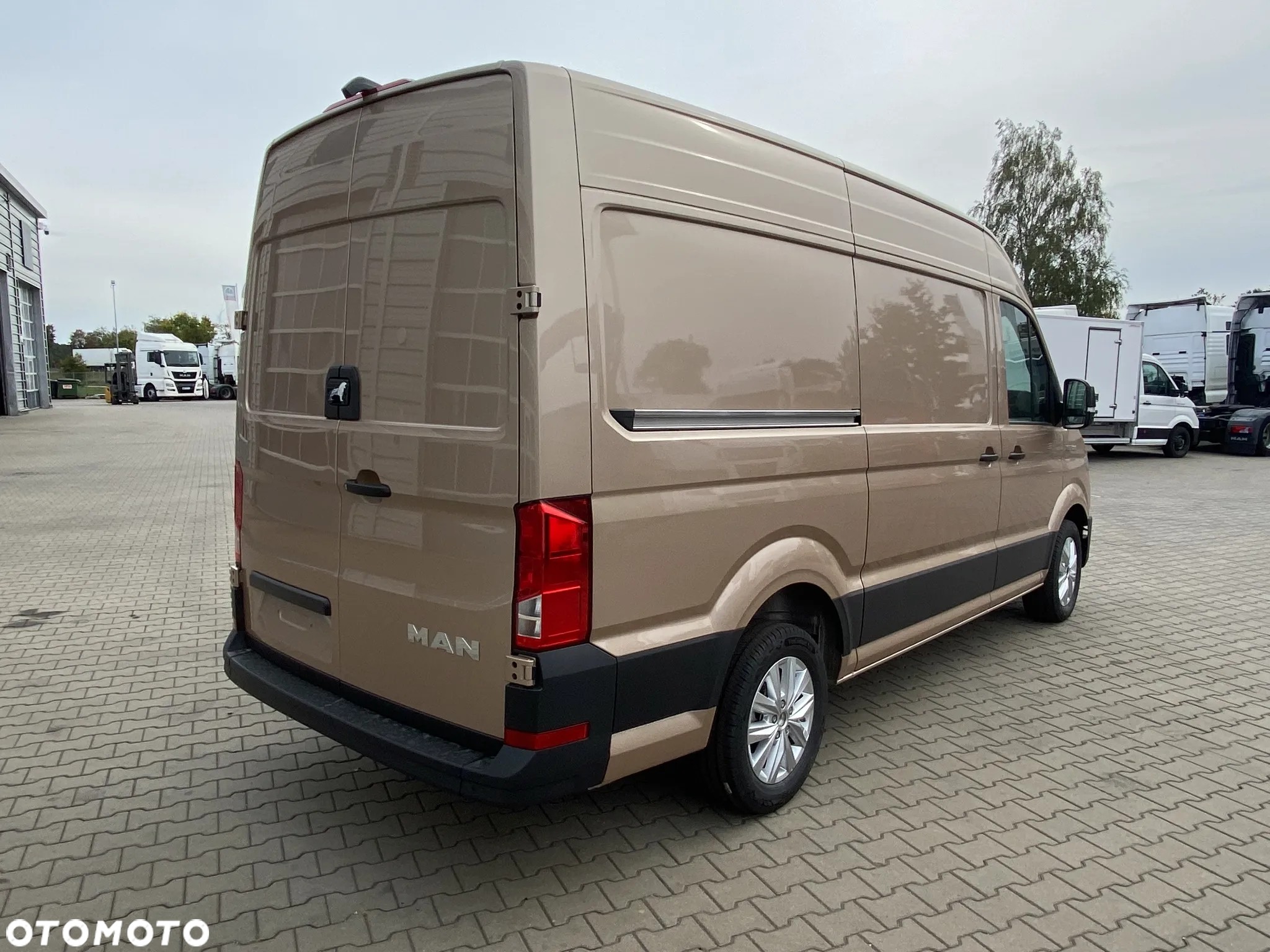 MAN TGE 3.180 4X2F SB - 5