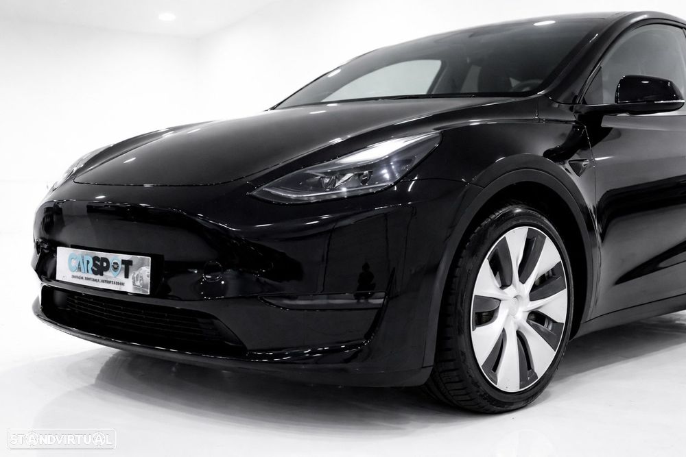 Tesla Model Y Standard RWD - 4