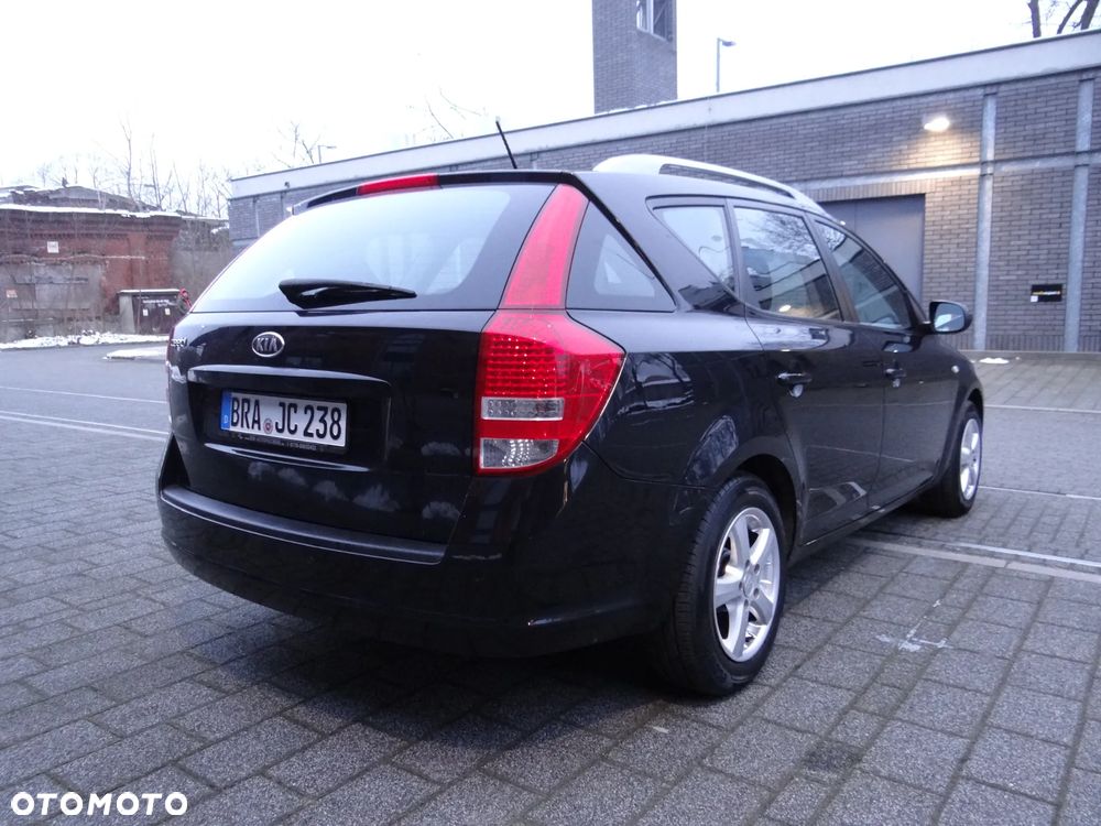 Kia Ceed 1.4 Comfort + - 8