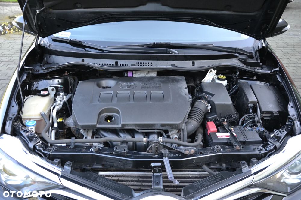 Toyota Auris 1.6 Premium - 14