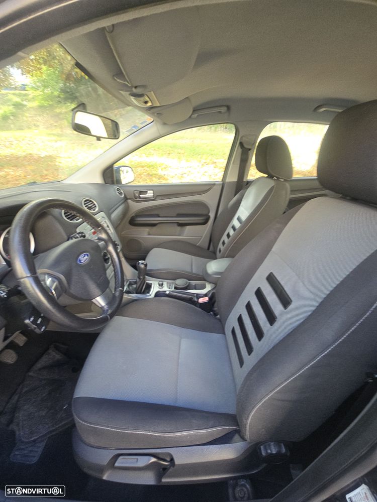 Ford Focus 1.6 TDCi Sport - 16