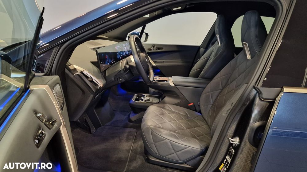 BMW iX - 4