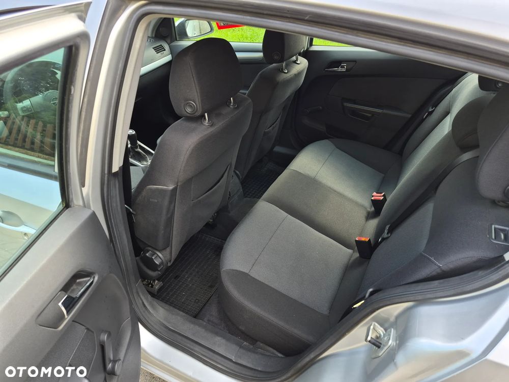 Opel Astra 1.6 Catch me - 10