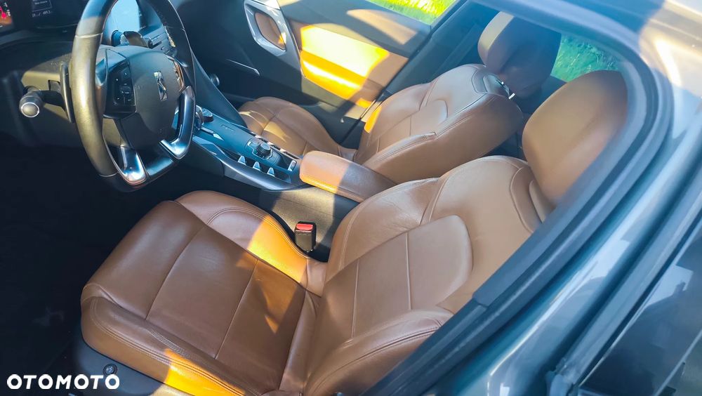 Citroën DS5 Hybrid4 EGS6 SportChic - 4