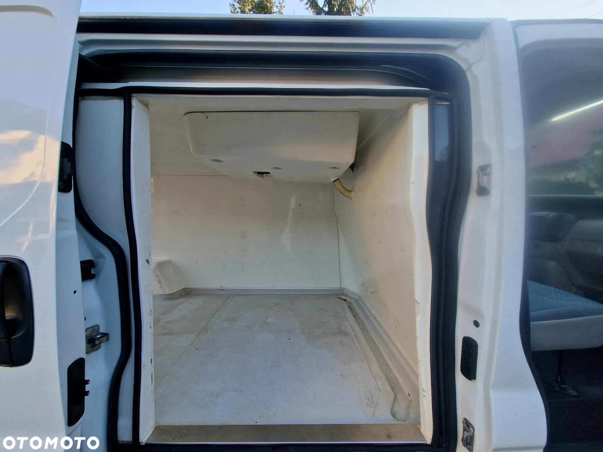 Renault Trafic - 12