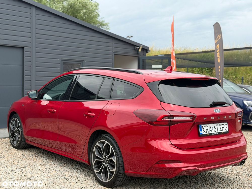Ford Focus 1.0 EcoBoost Hybrid ST-LINE - 12