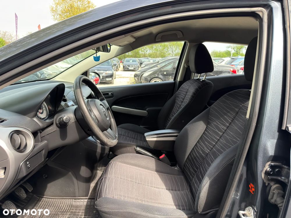 Mazda 2 - 19
