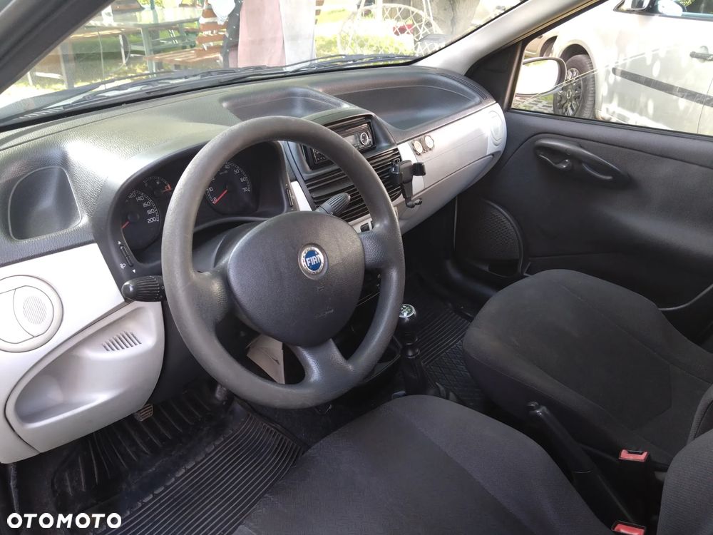 Fiat Punto 1.2 8V Active - 2