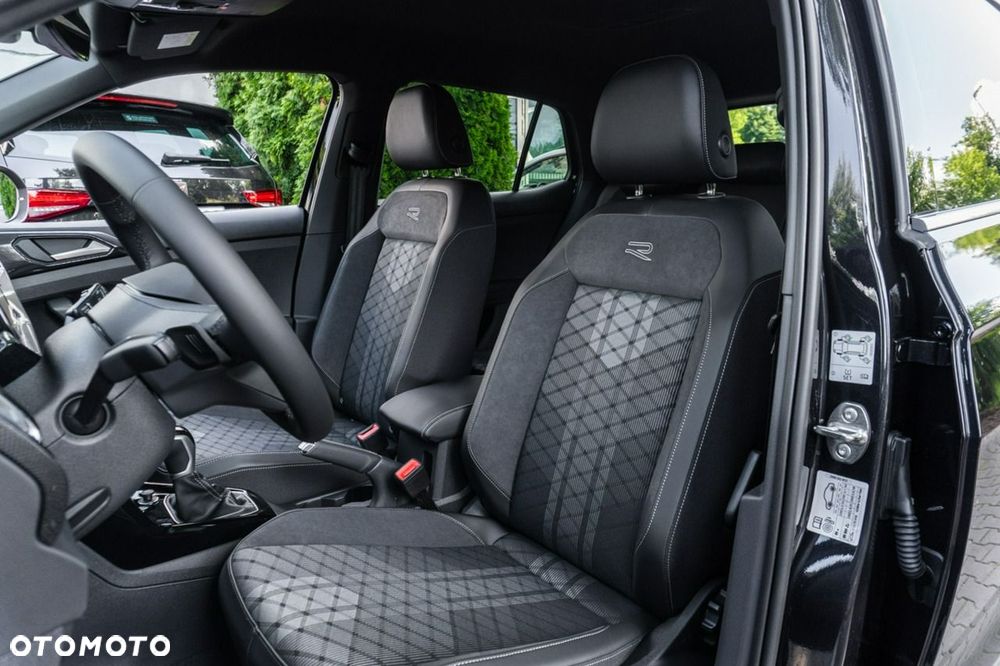 Volkswagen T-Cross - 15