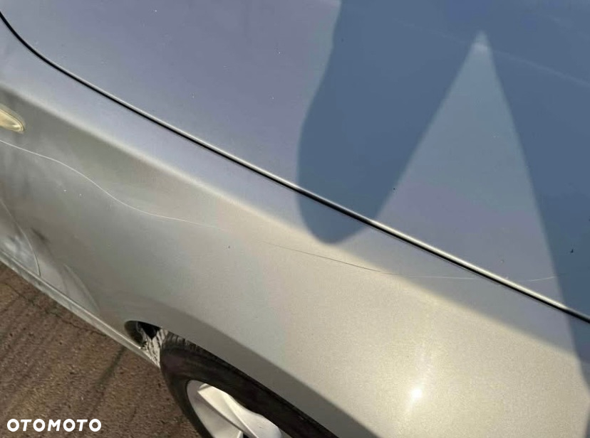 BMW Seria 1 120i - 12