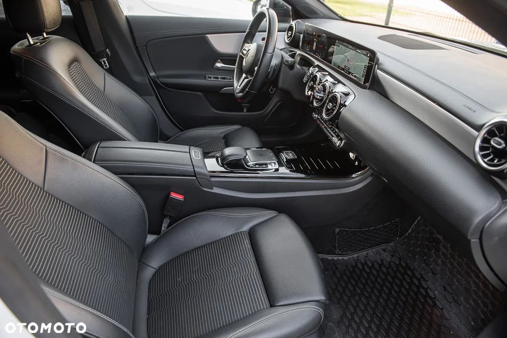 Mercedes-Benz CLA - 34