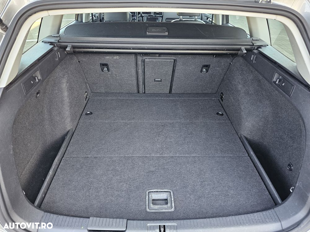 Volkswagen Golf 1.6 TDI DPF BMT DSG Highline - 25