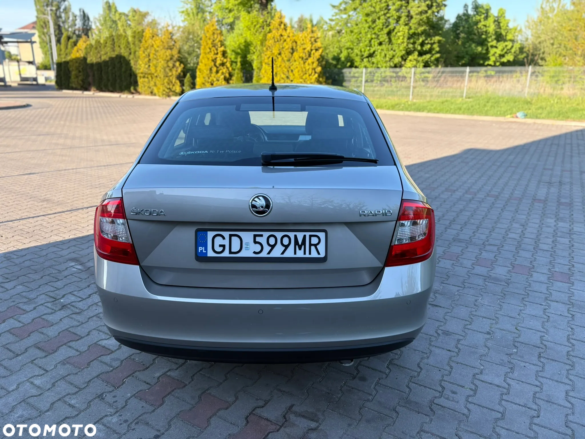 Skoda RAPID 1.2 TSI Ambition - 19