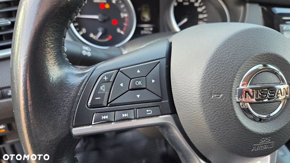 Nissan Qashqai 1.5 dCi N-CONNECTA - 26