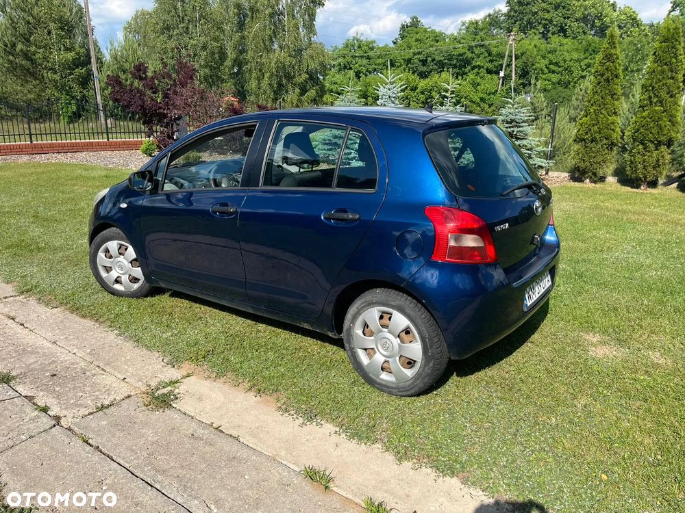 Toyota Yaris - 8