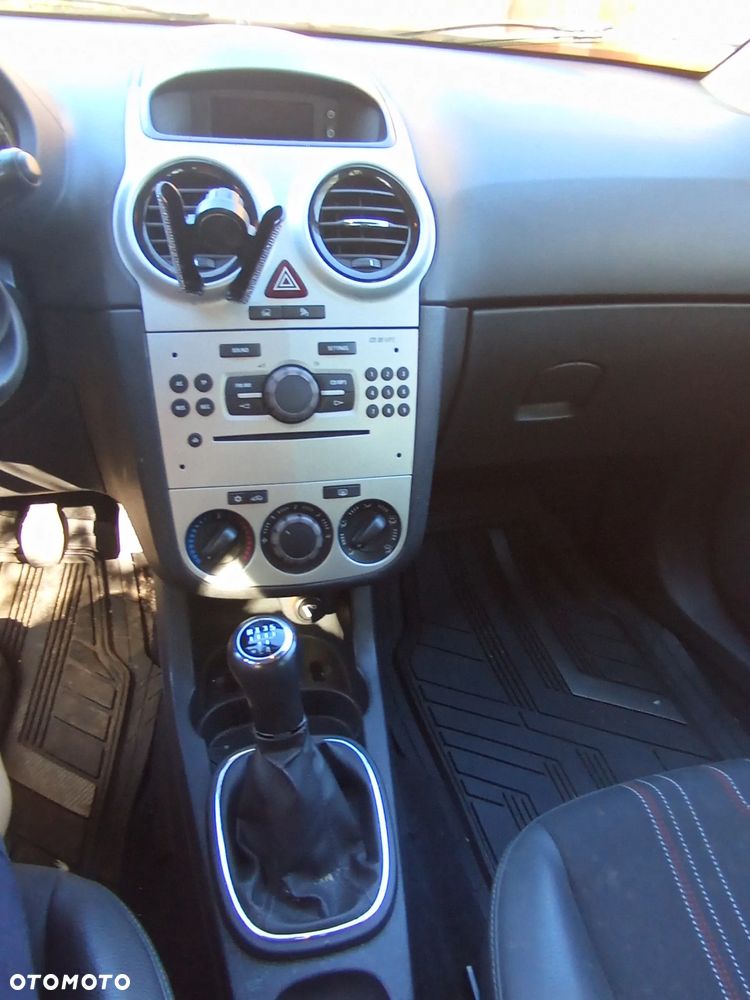 Opel Corsa 1.3 CDTI DPF - 7