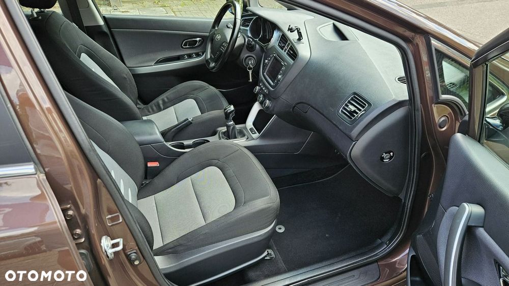 Kia Ceed 1.6 CRDi 128 Dream Team Edition - 22