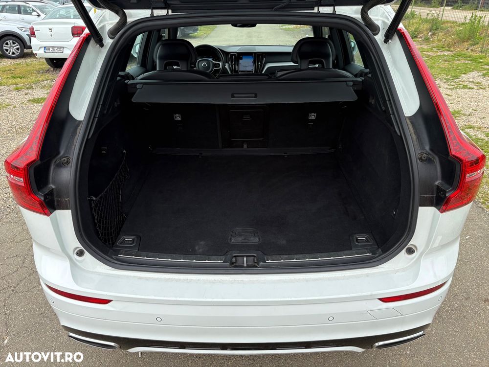 Volvo XC 60 D4 AWD R-Design - 11