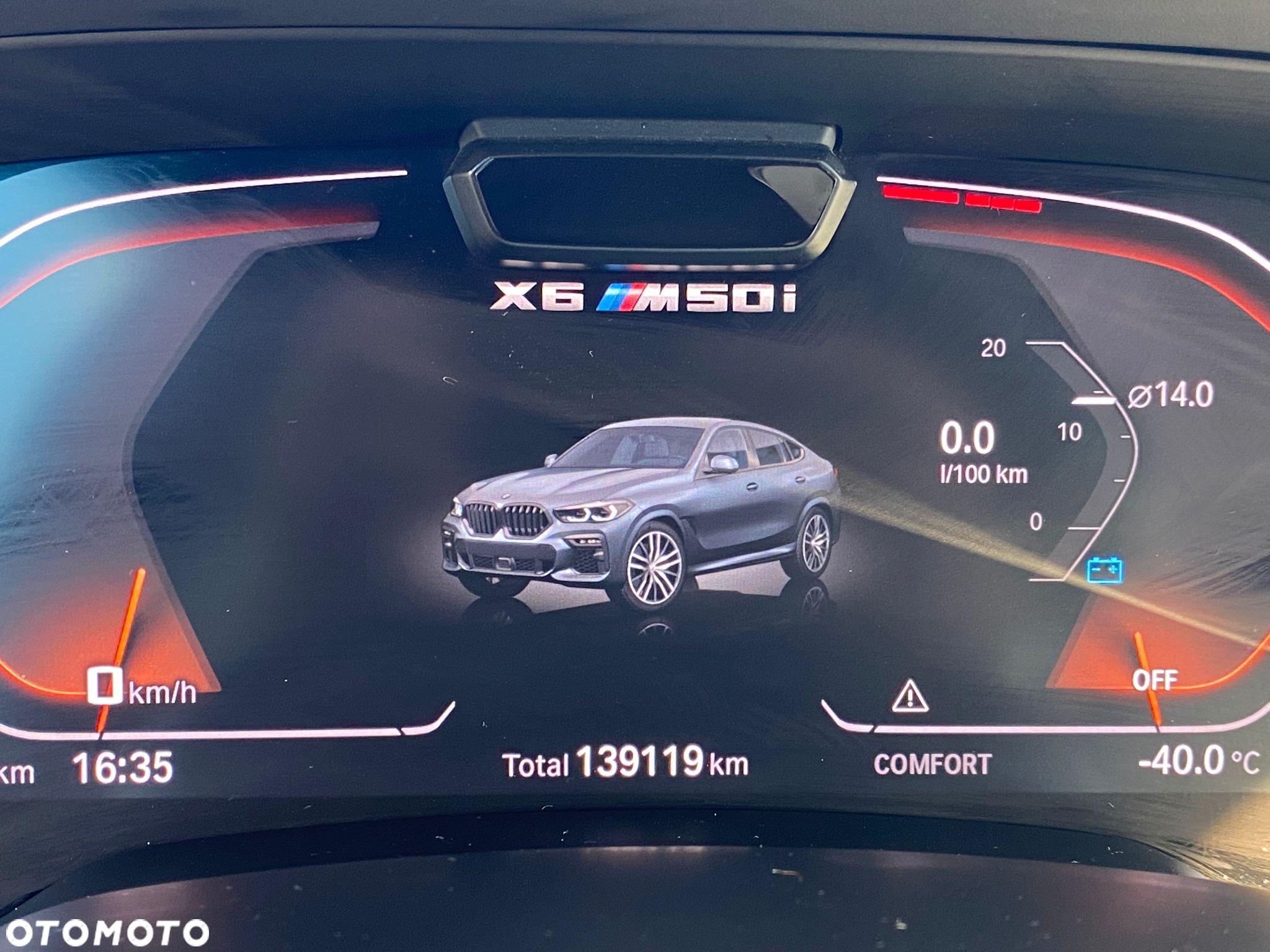 BMW X6 M50i - 18