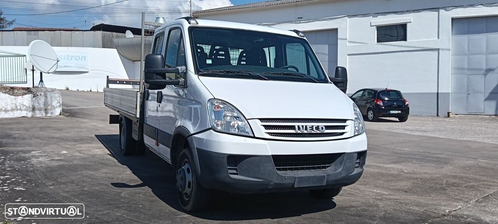 Iveco Daily Chasis Cabina Cabina dupla - 3