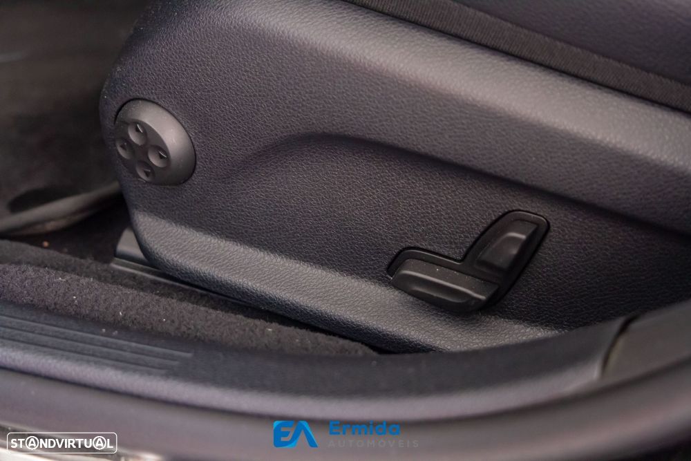 Mercedes-Benz E 300 - 52