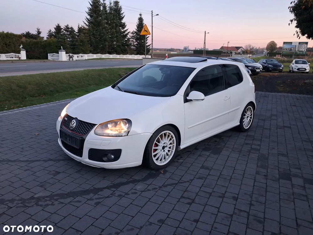 Volkswagen Golf 2.0 GTI - 1