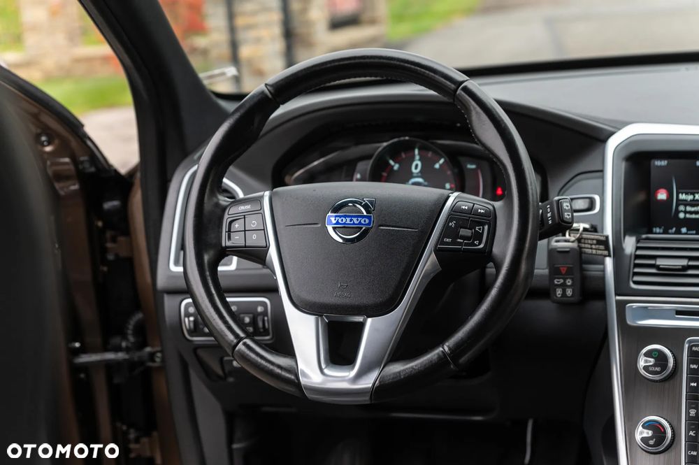 Volvo XC 60 D4 Geartronic Momentum - 24