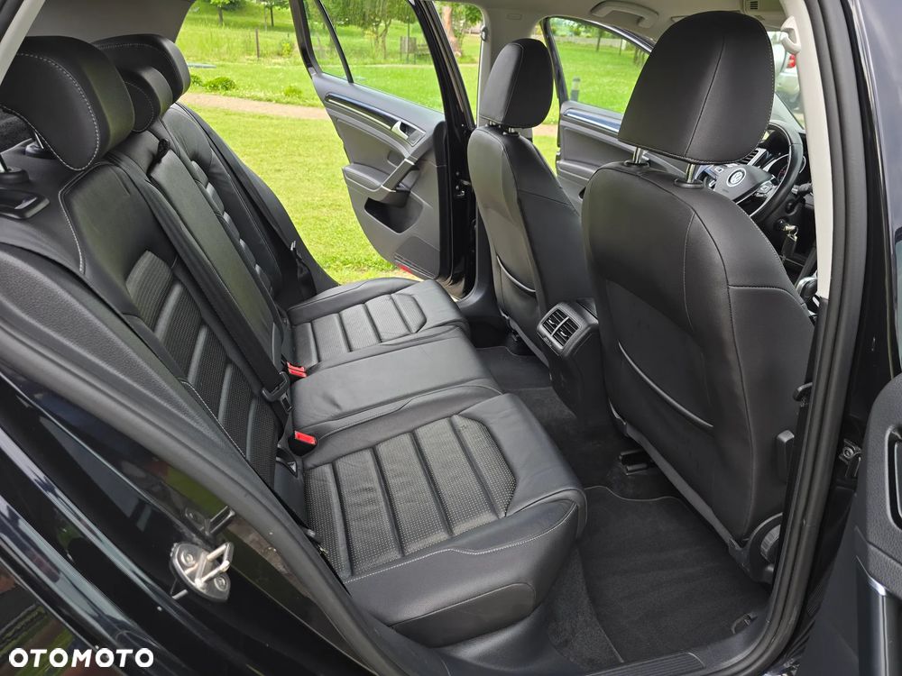 Volkswagen Golf 2.0 TDI SCR DSG Highline - 35