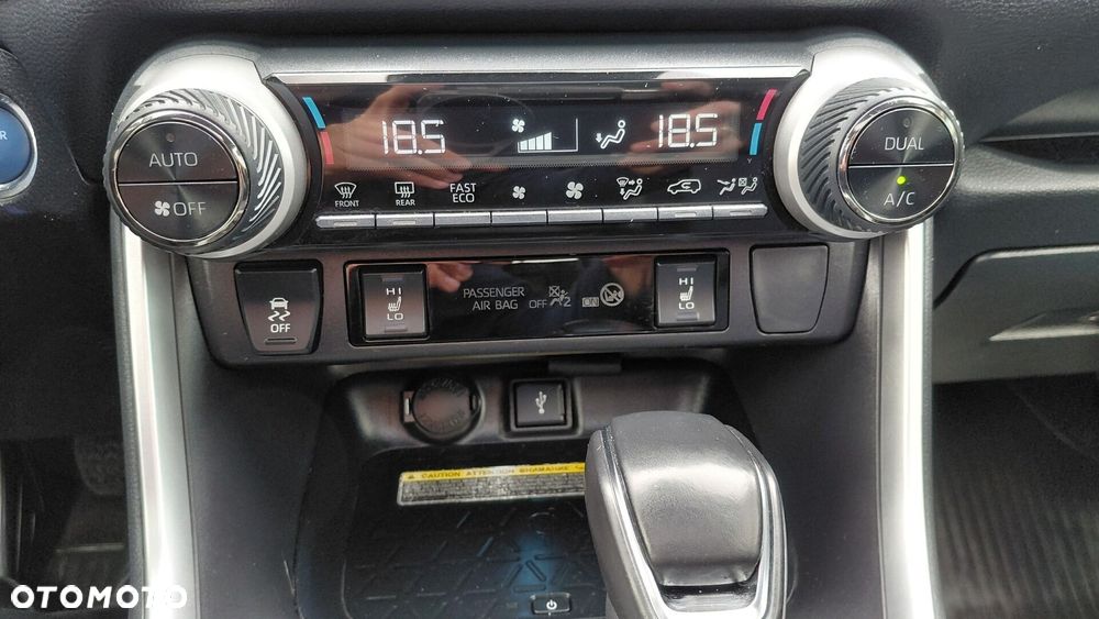 Toyota RAV4 2.5 Hybrid Selection 4x4 - 23